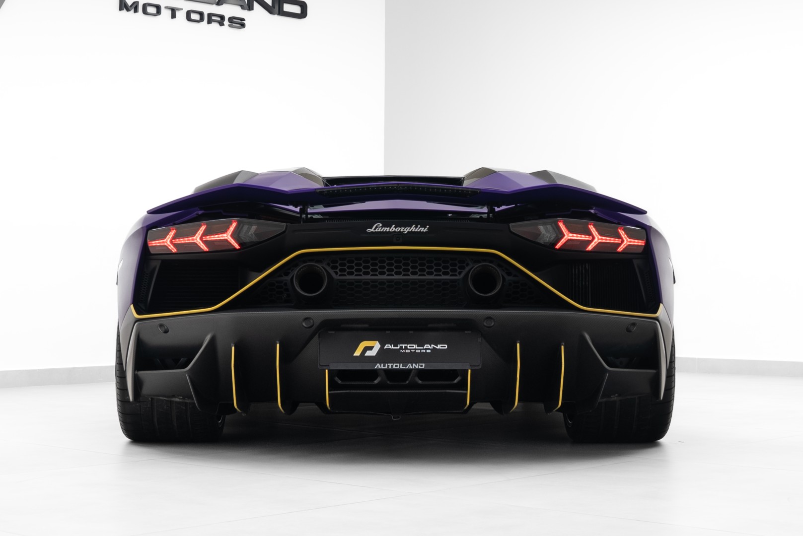 2022 LAMBORGHINI AVENTADOR ULTIMAE 01 OF 250. FULL CARBON